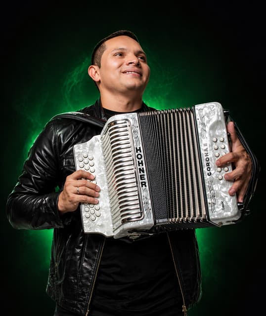 Artist "Luis Jose Villa" a13c5e0d-8729-474c-b763-ae7889c48448 on Tickeri