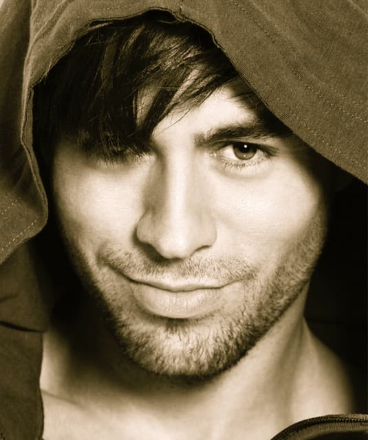 Artist "Enrique Iglesias" ae75037c-70a3-41bc-8594-984266a075c5 on Tickeri