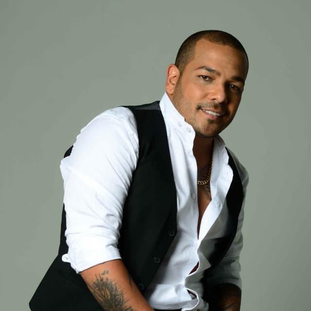 Artist "Yan Collazo" 6a683e49-6061-4cd5-b596-4b721a52878d on Tickeri