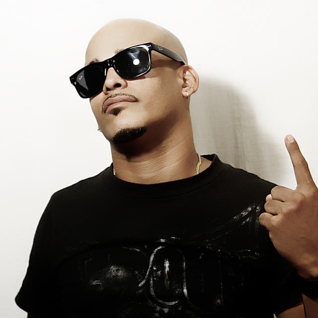 Artist "Candyman" d63908cf-42d5-4962-9fb2-2616cdab553c on Tickeri