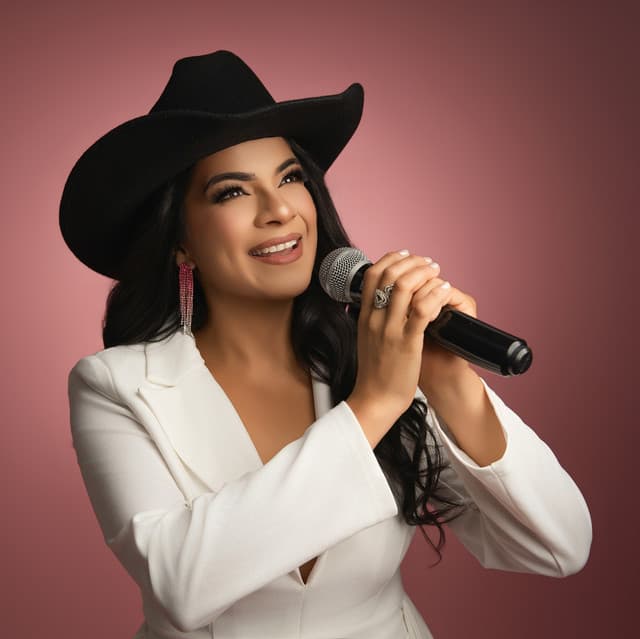 Artist "Nora Toledo La Mera Mera" 70da9064-33d3-4bdd-aea1-7cdd34f5176e on Tickeri