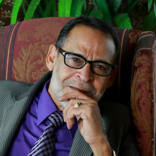 Artist "Hector Tricoche" 921688e3-1f01-4056-acf2-d076ac782b3e on Tickeri