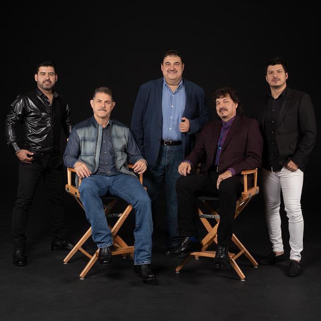 Artist "Los Mier" b5e913f5-5969-42d5-97dd-779abb8c0d00 on Tickeri