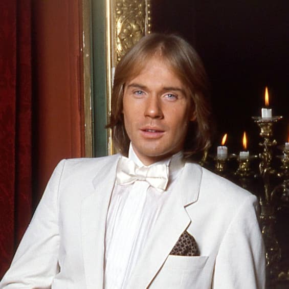 Artist "Richard Clayderman" a9ed7675-2c70-4f24-8c91-6ad70cbb50e7 on Tickeri